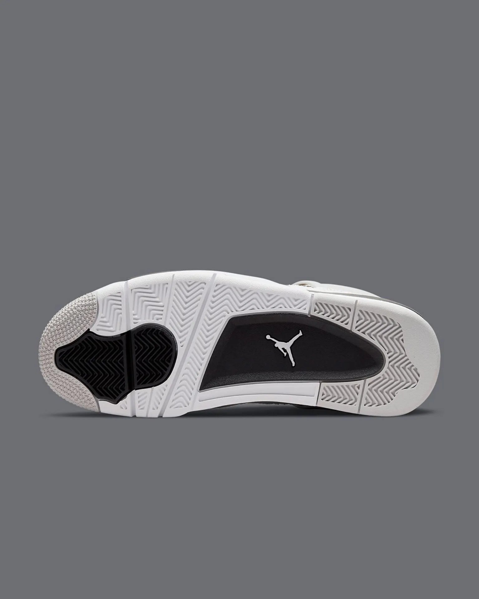 AIR JORDAN RETRO 4 (MILITARY BLACK)