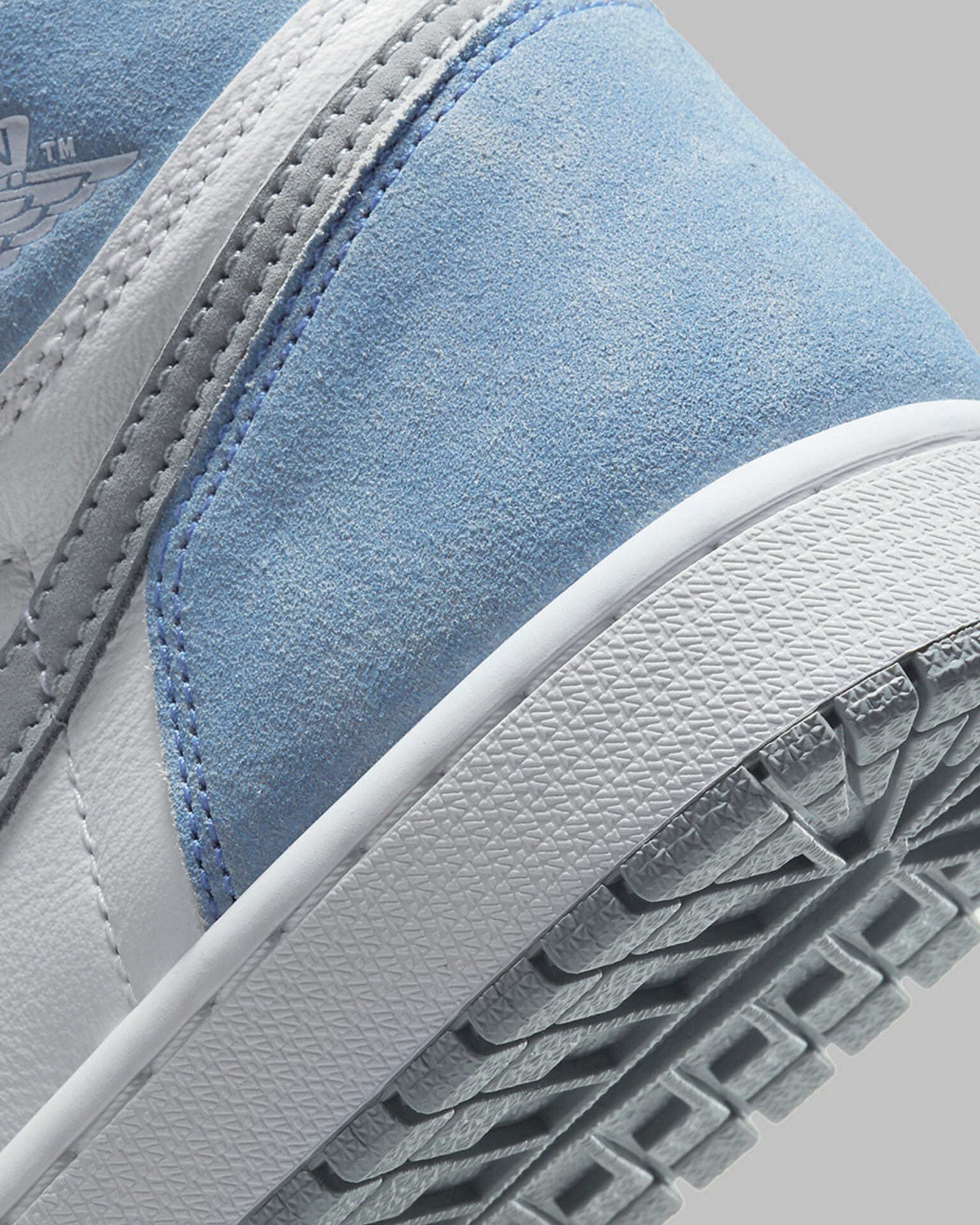 AIR JORDAN RETRO 1 HIGH (HYPER ROYAL)