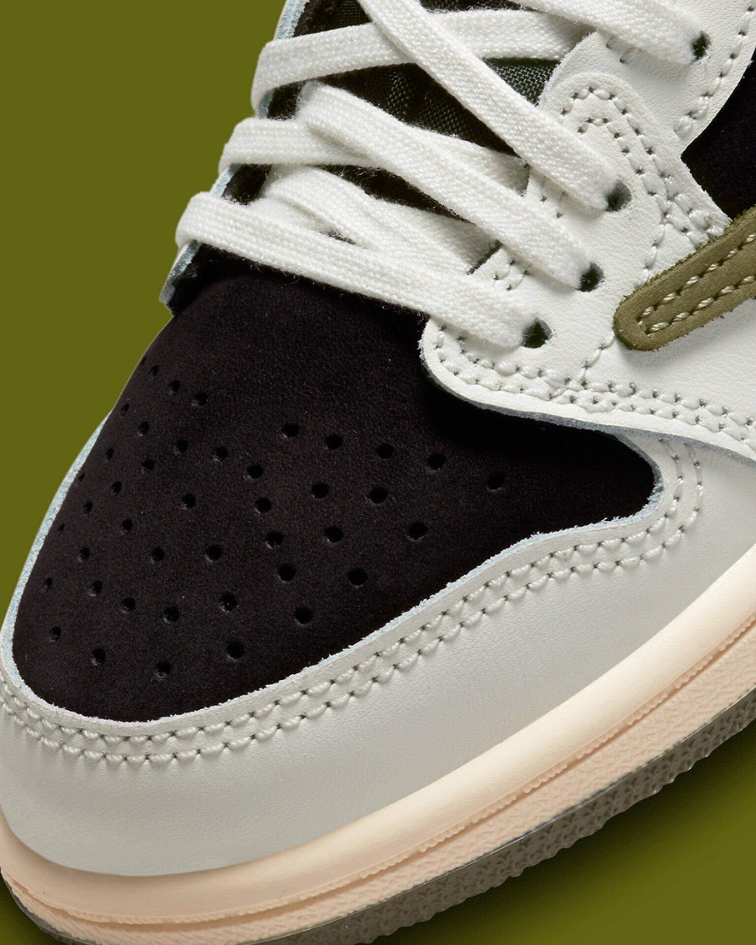 AIR JORDAN 1 LOW T.S  (OLIVE)