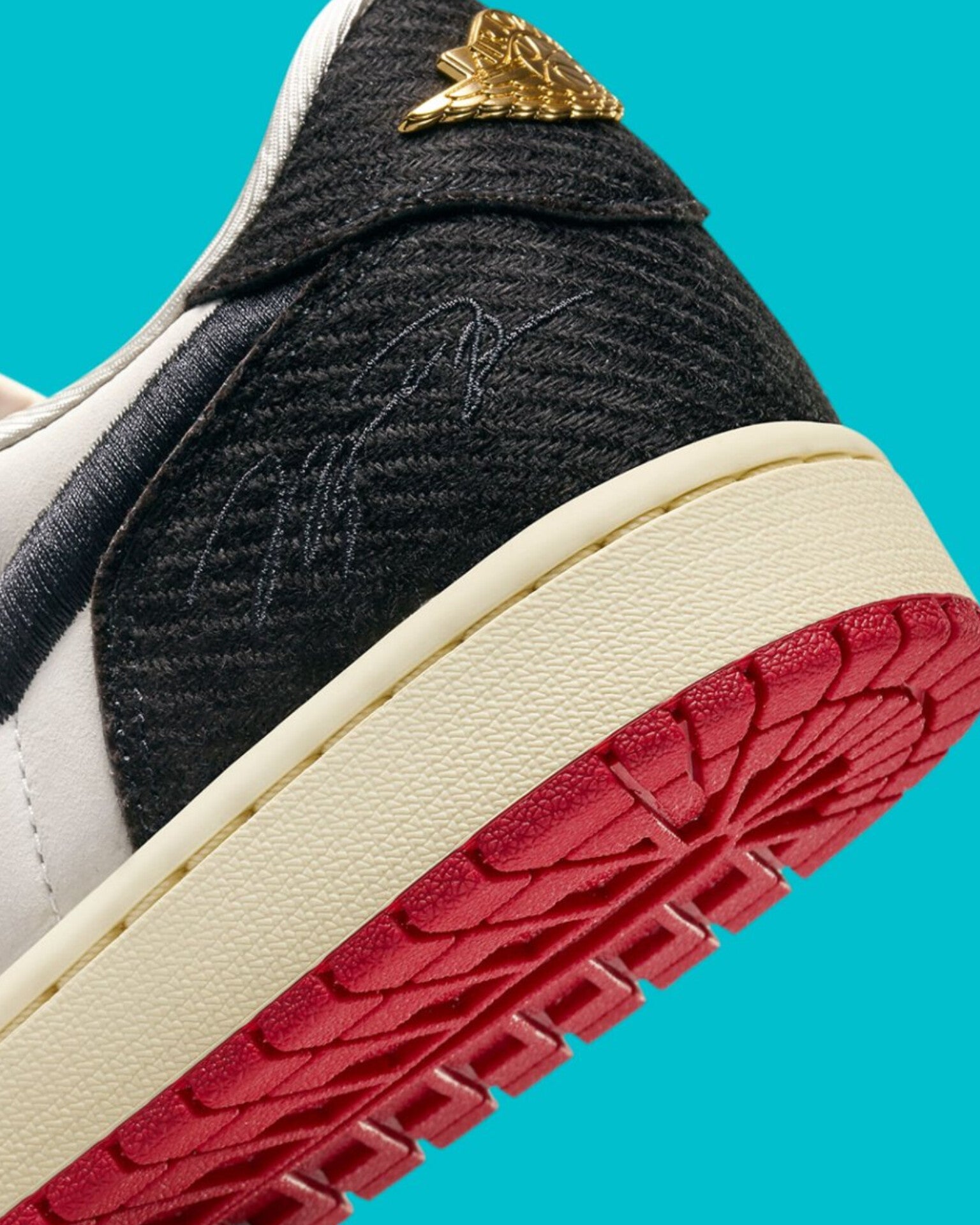 AIR JORDAN RETRO 1 LOW (TROPHY ROOM)