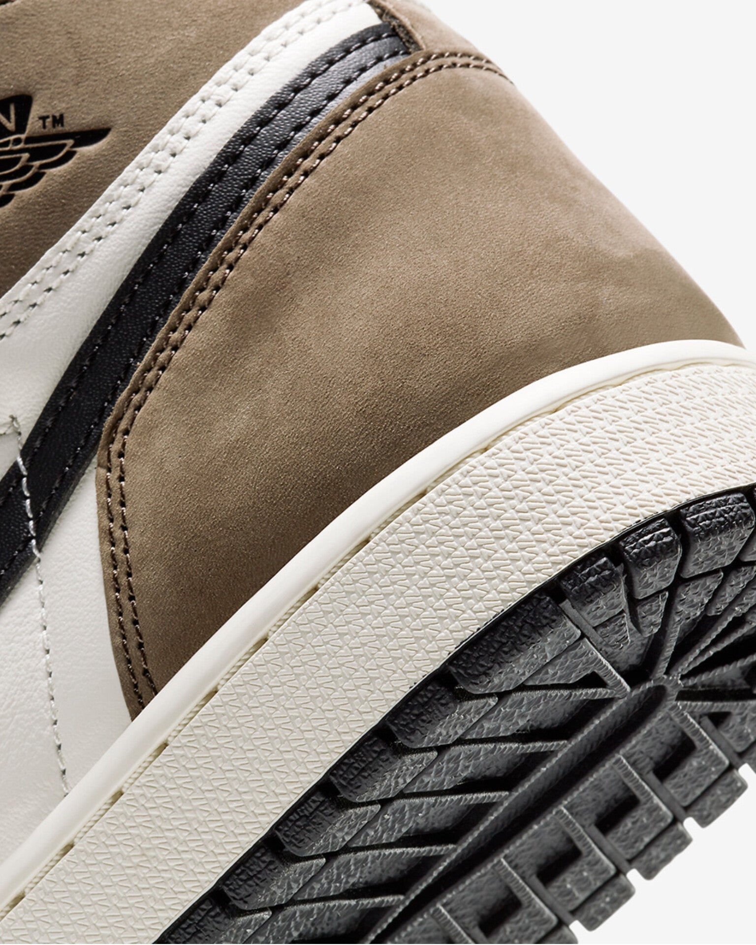 AIR JORDAN RETRO 1 HIGH (DARK MOCHA)