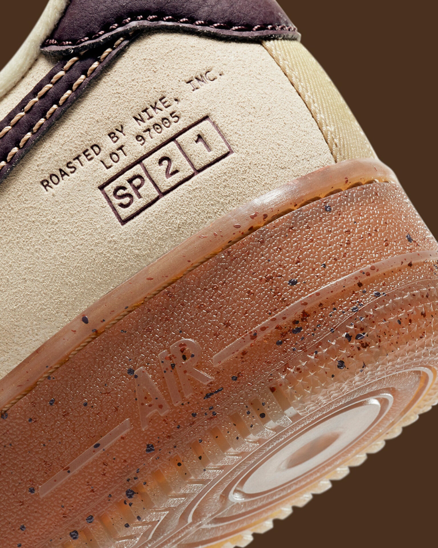 AIR FORCE 1 LOW (COFFEE)