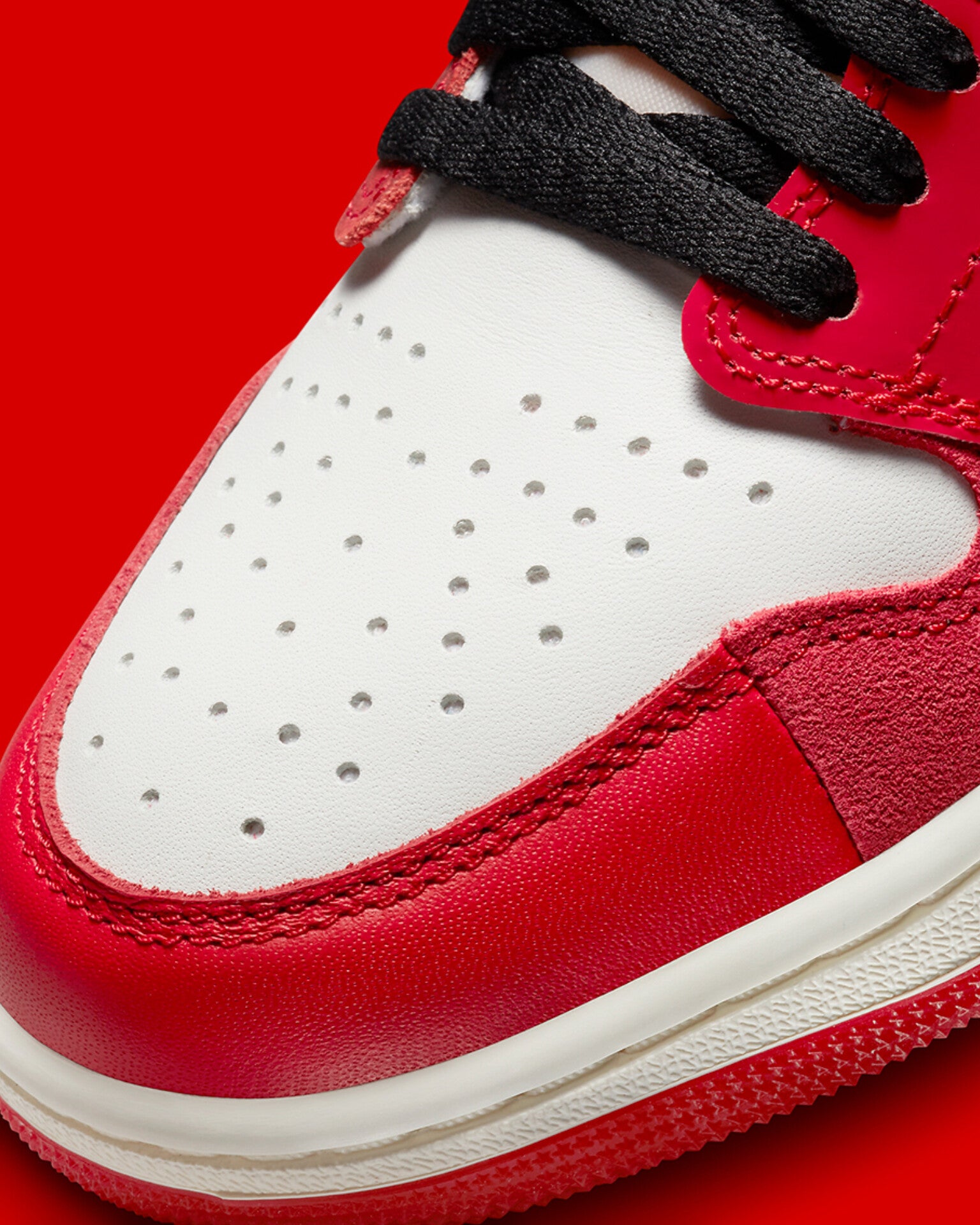 AIR JORDAN RETRO 1 HIGH (SPIDER VERSE)