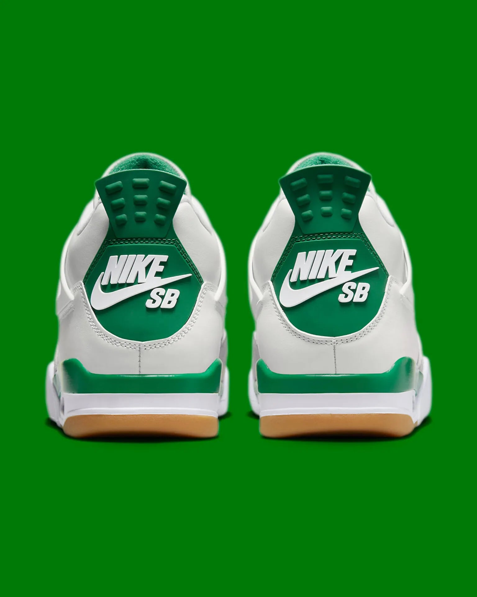 AIR JORDAN RETRO 4 (PINE GREEN)
