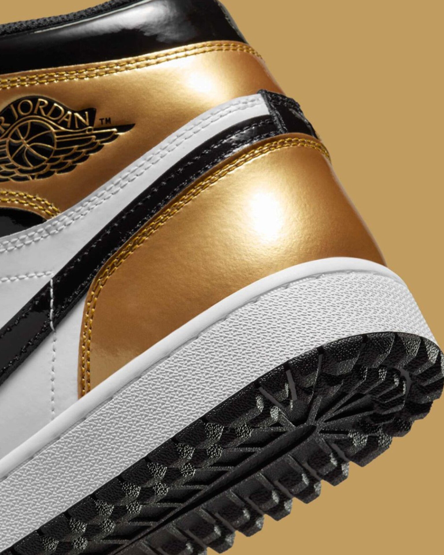 AIR JORDAN RETRO 1 HIGH (GOLDE TOE)