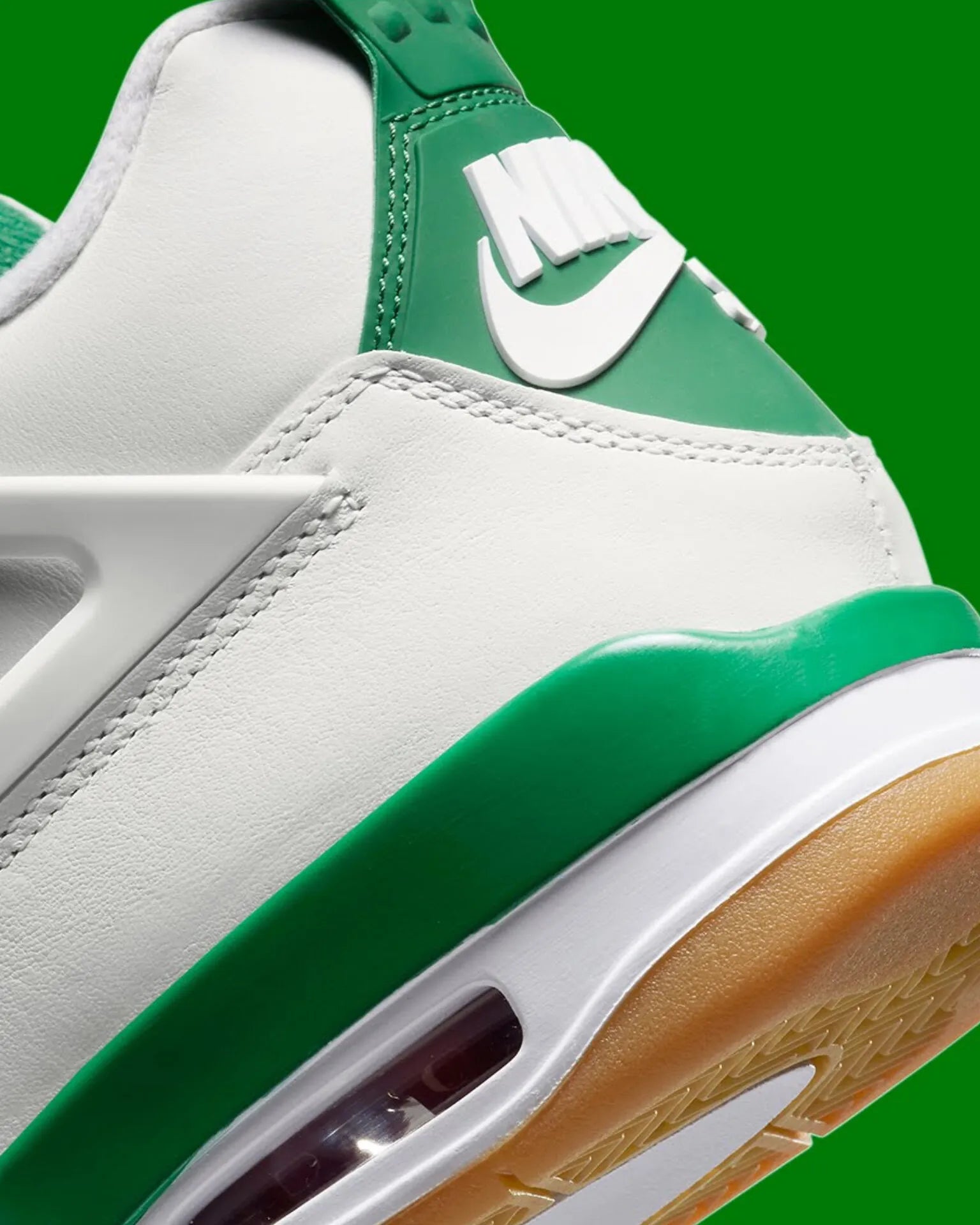 AIR JORDAN RETRO 4 (PINE GREEN)